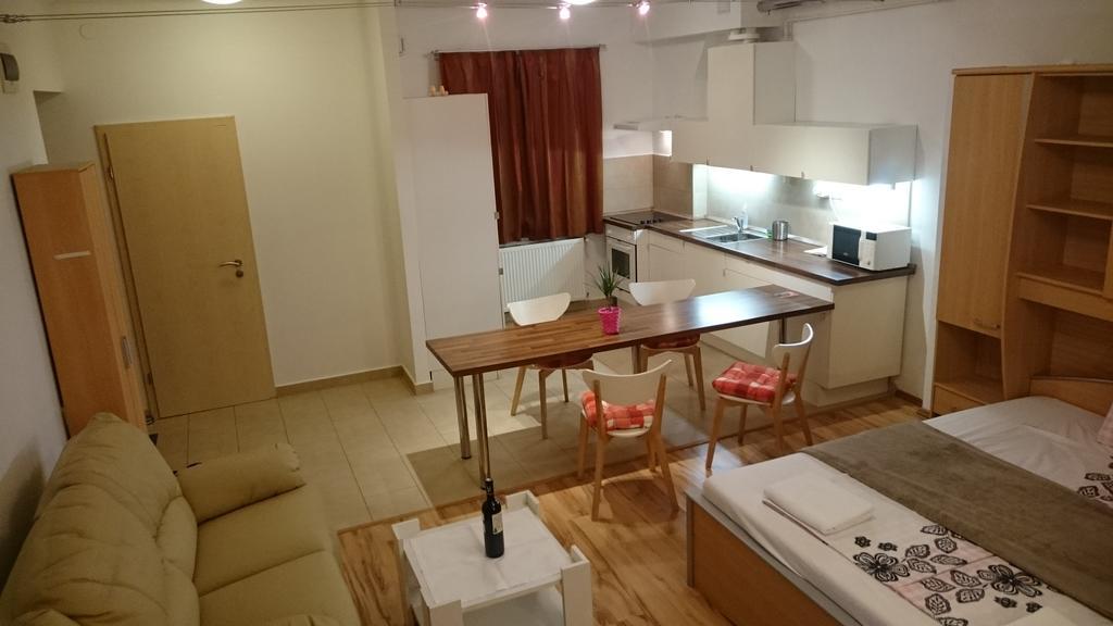Délibáb Apartment Budapest Esterno foto