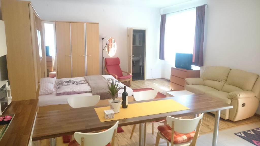 Délibáb Apartment Budapest Esterno foto